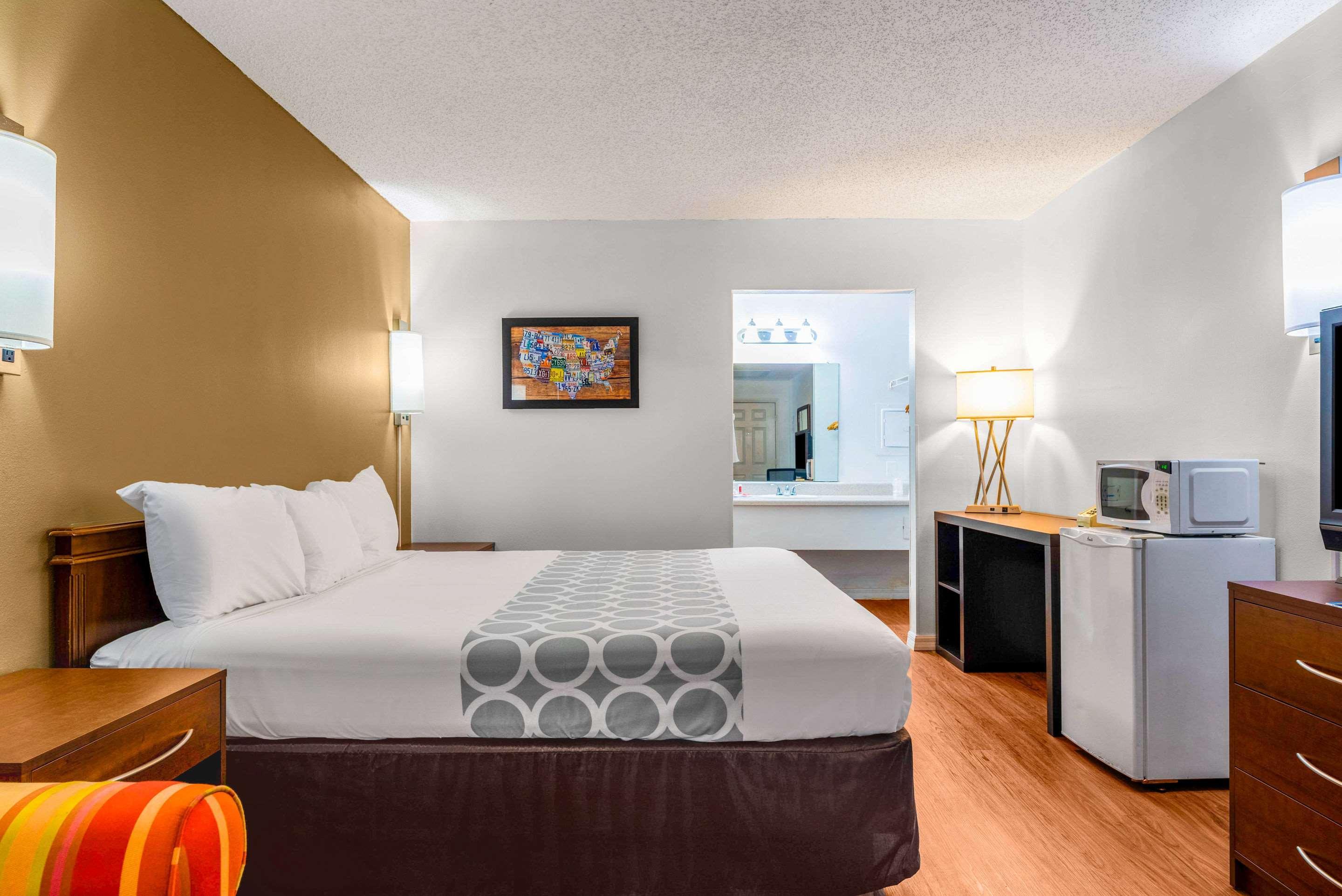 קריסטל ריבר Econo Lodge מראה חיצוני תמונה