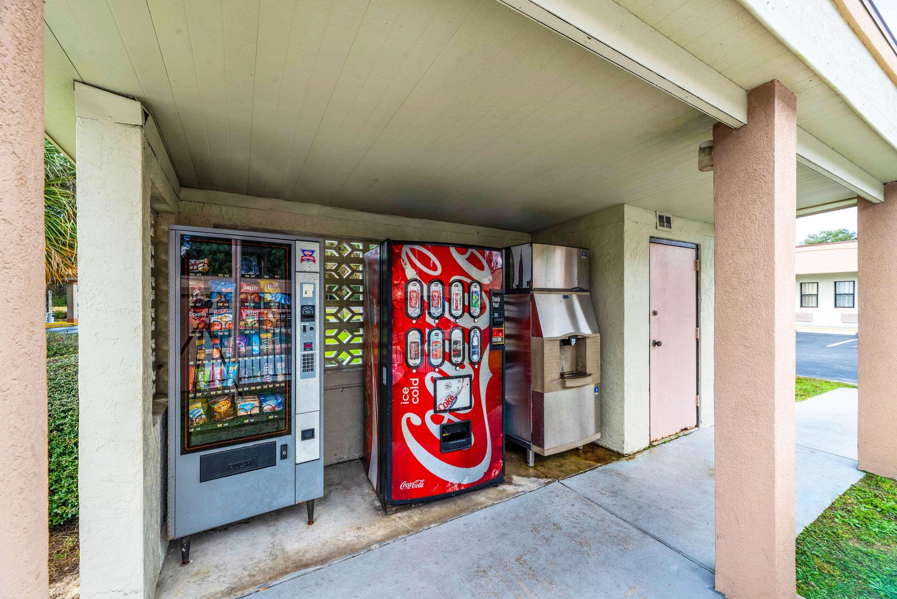 קריסטל ריבר Econo Lodge מראה חיצוני תמונה