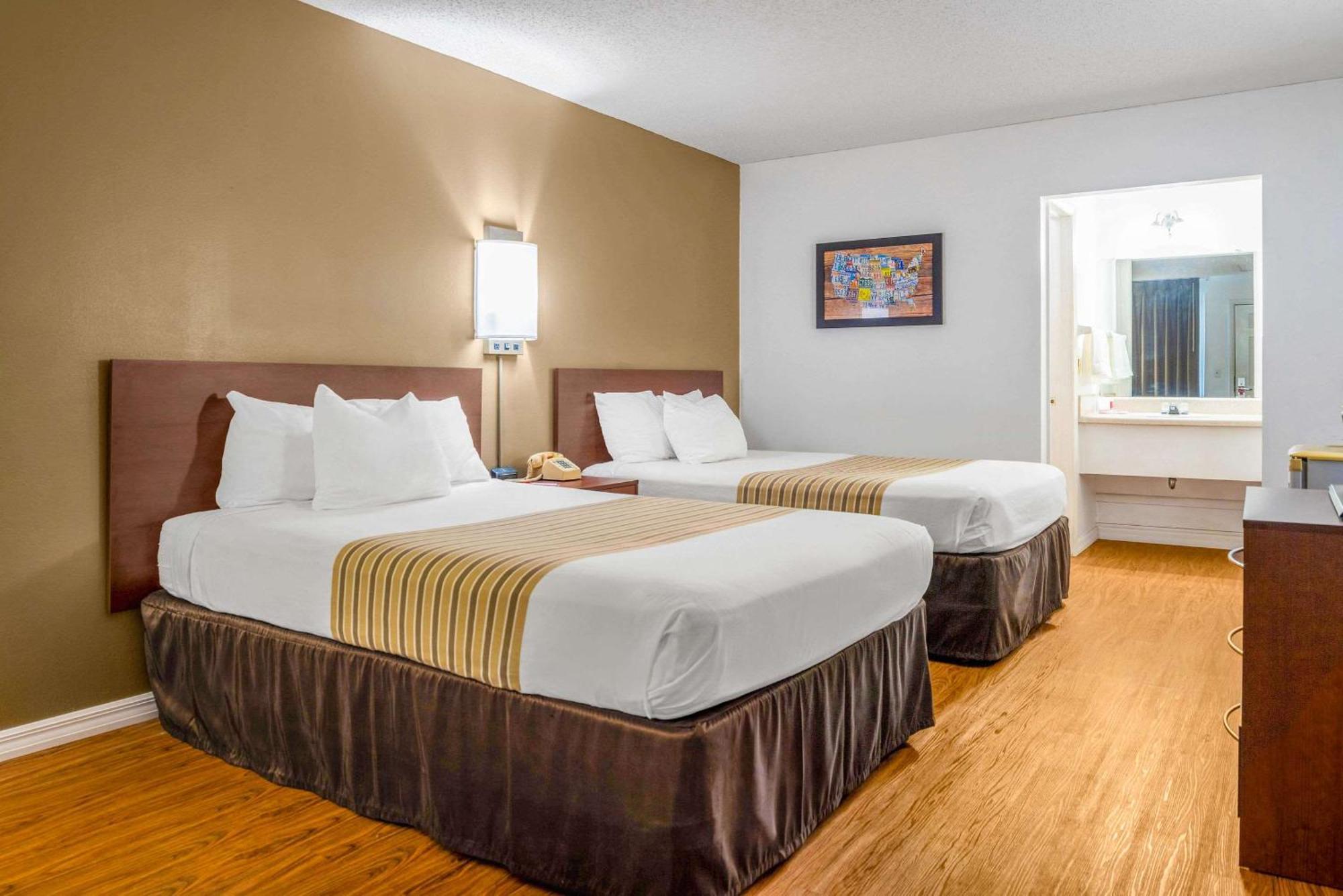 קריסטל ריבר Econo Lodge מראה חיצוני תמונה