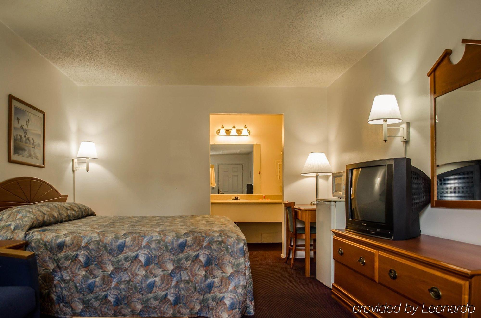 קריסטל ריבר Econo Lodge מראה חיצוני תמונה